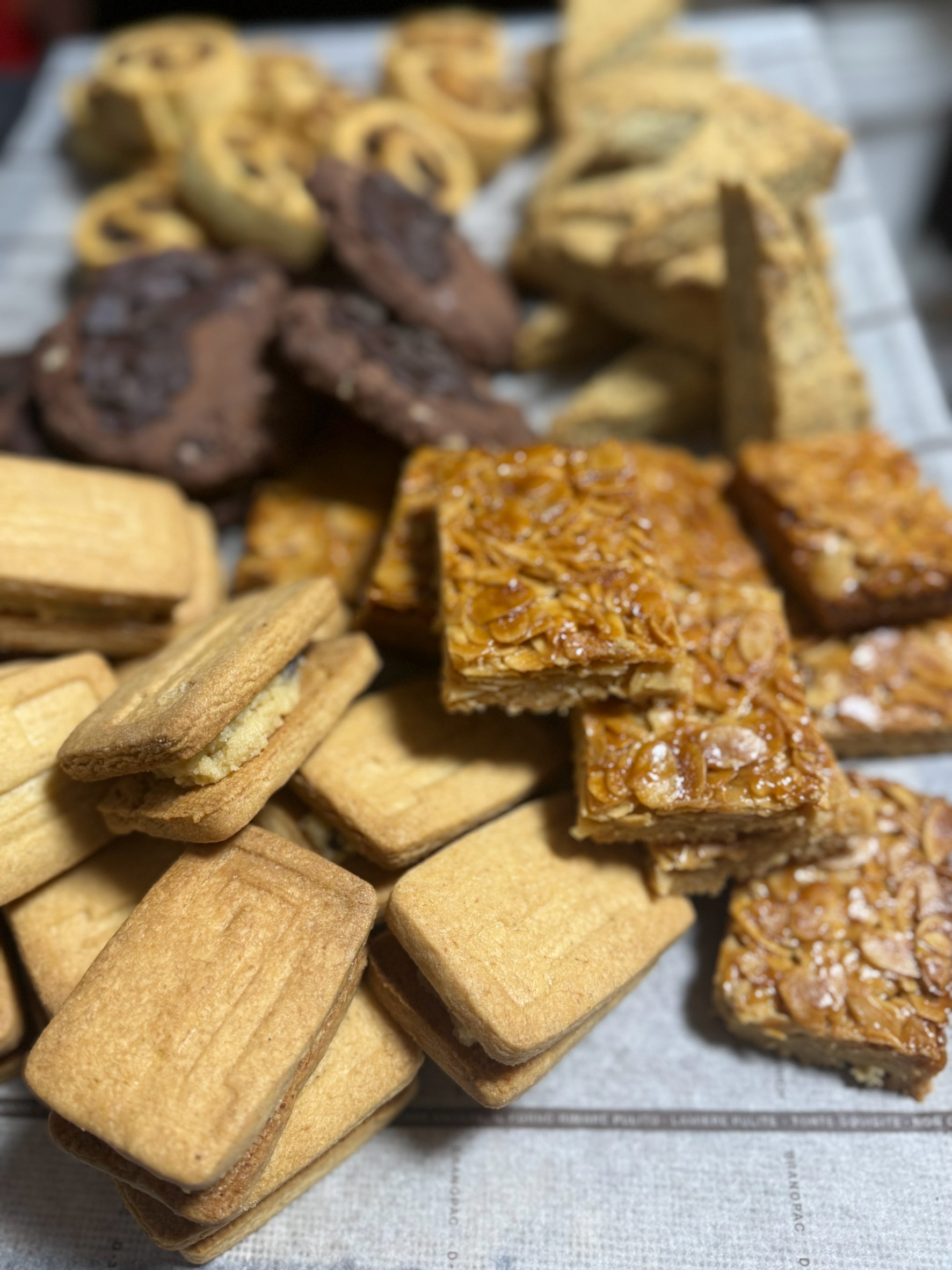 LOTUS SWEETS